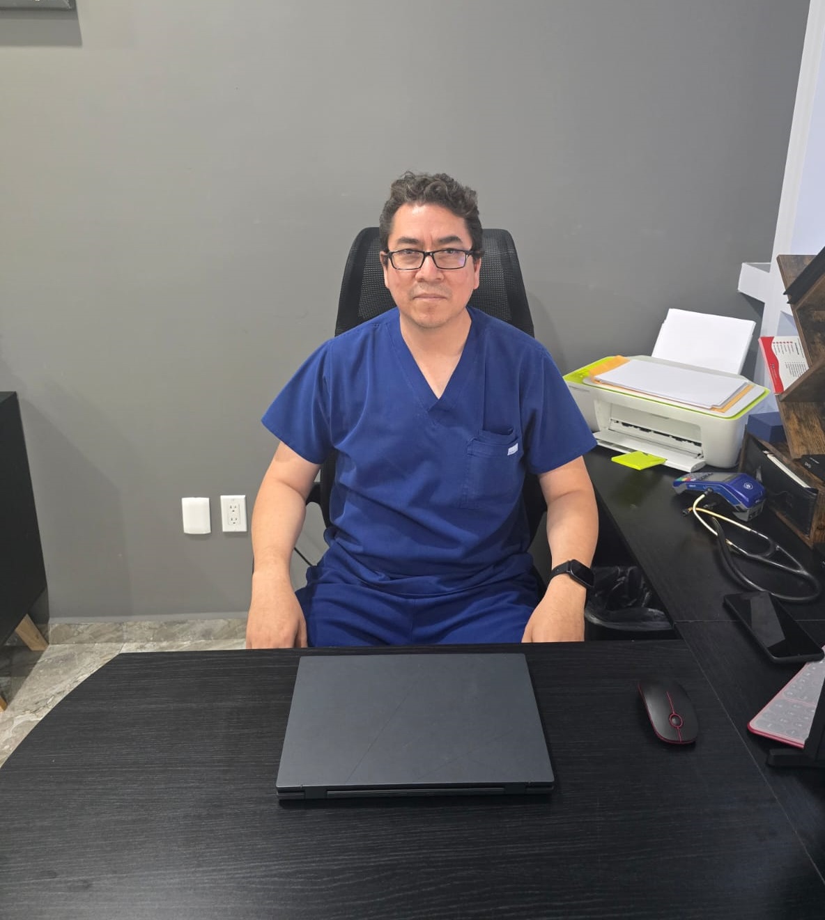 especialista en hernia complejas